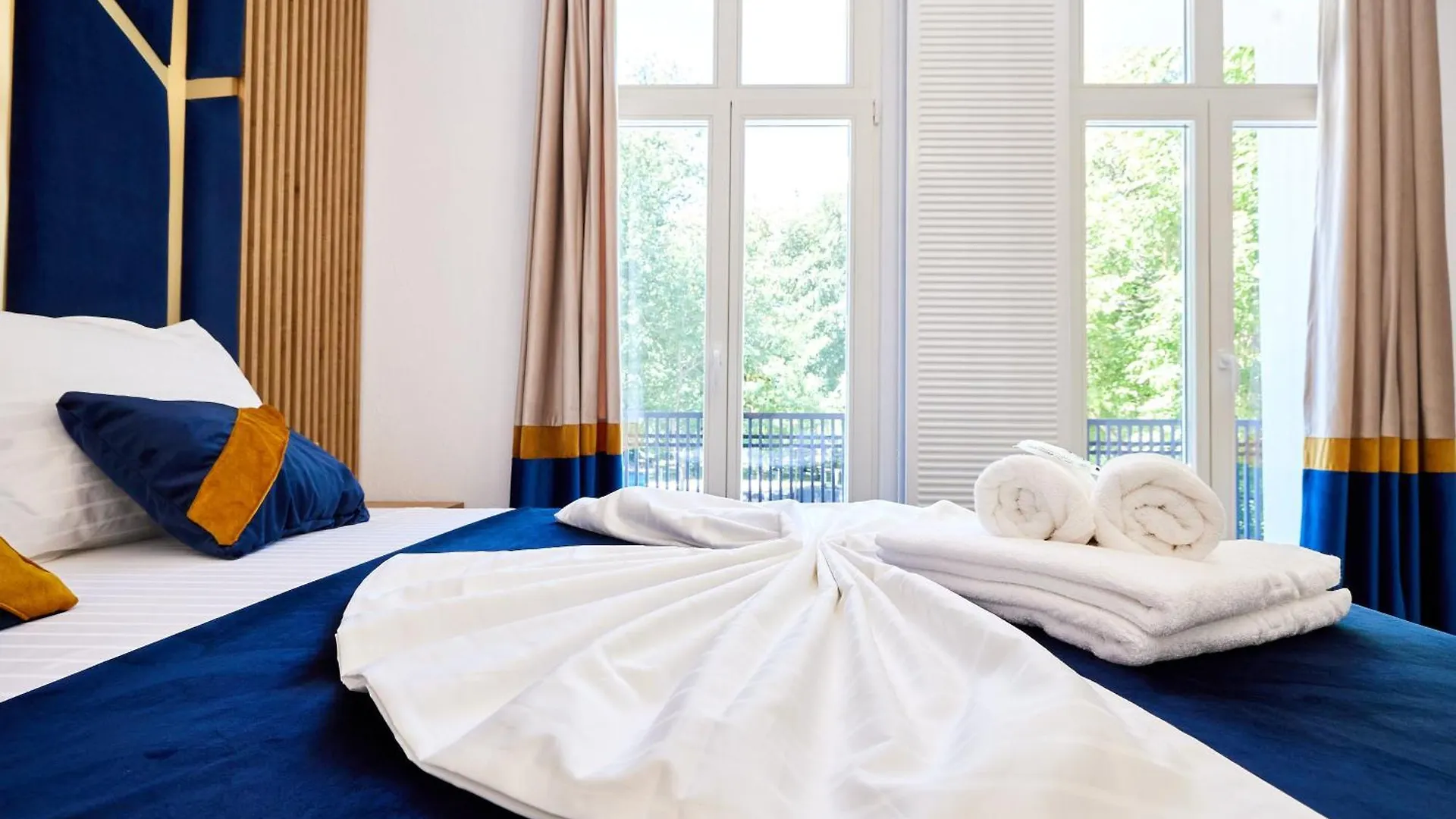 Carol Park View Hotel Bucureşti