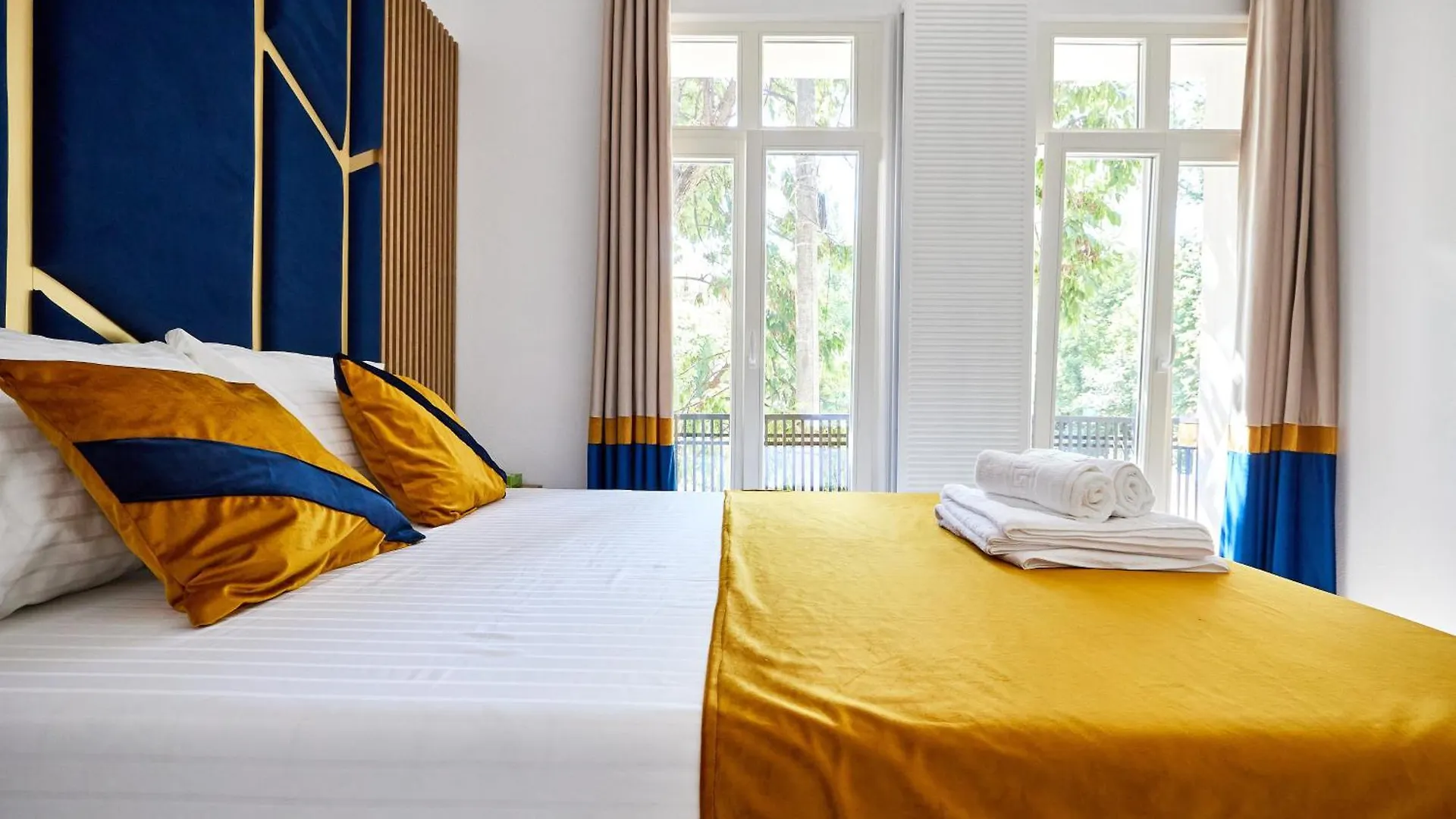 Carol Park View Hotel Bucureşti
