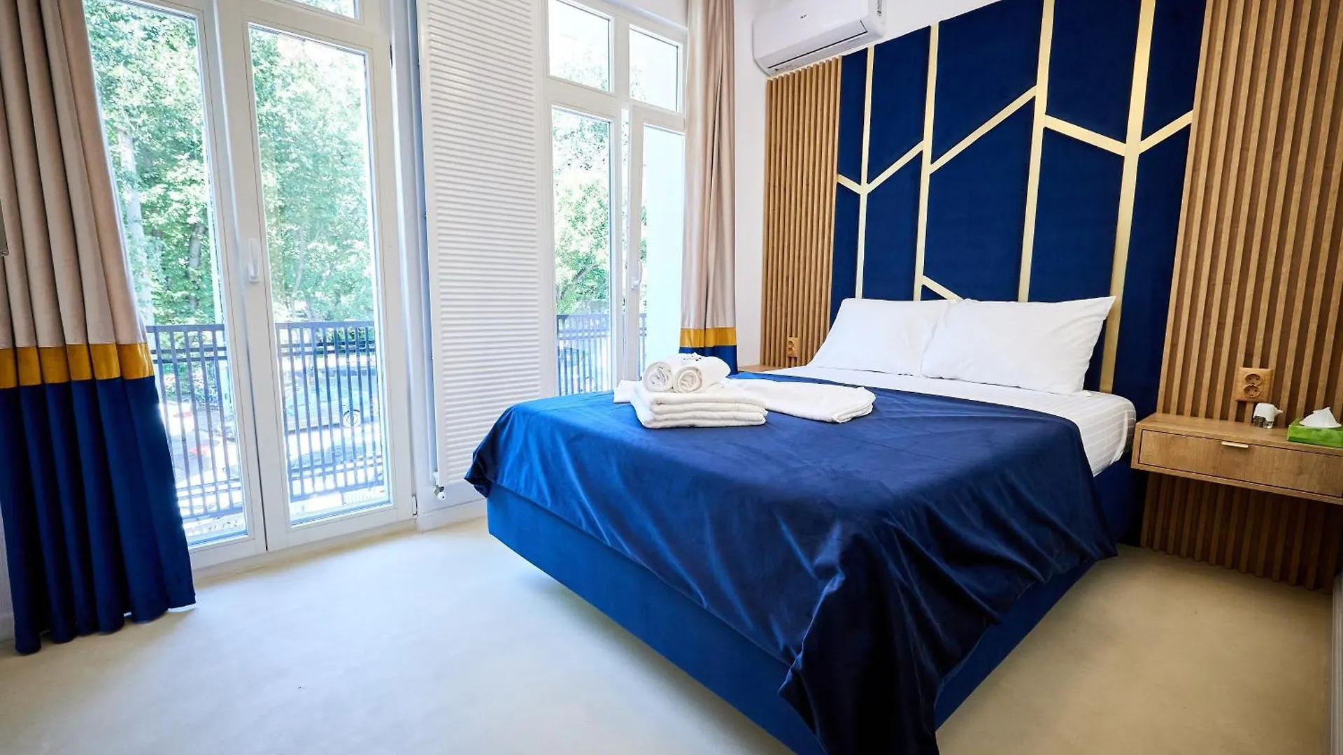 Carol Park View Hotel Bucureşti