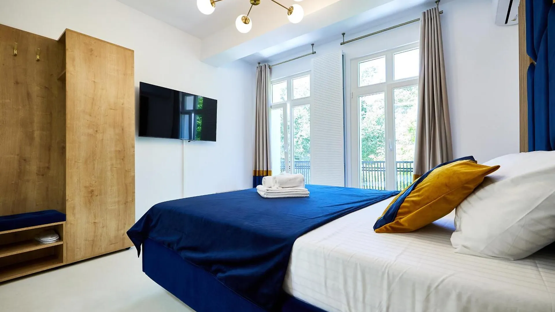 Carol Park View Hotel Bucureşti